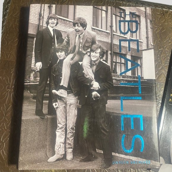 The Beatles Unseen Archives Hardcover (1-1-2009) + Bonus LIFE Beatles Magazine - Picture 1 of 13